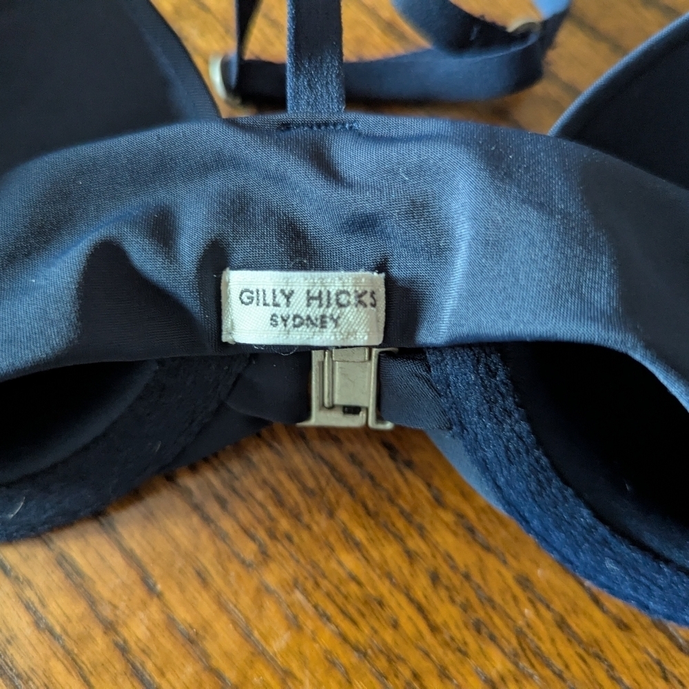 Gilly Hicks Vintage Set Of Three Bras Size 34A - Picture 4 of 16